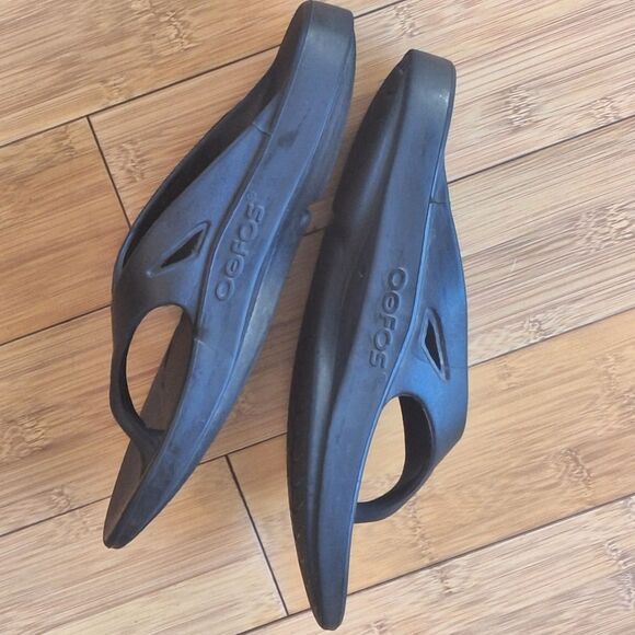 OOFOS Men's 9 Black Recovery Sandals Thongs Flip Flops Unisex (11 women) - Picture 5 of 11